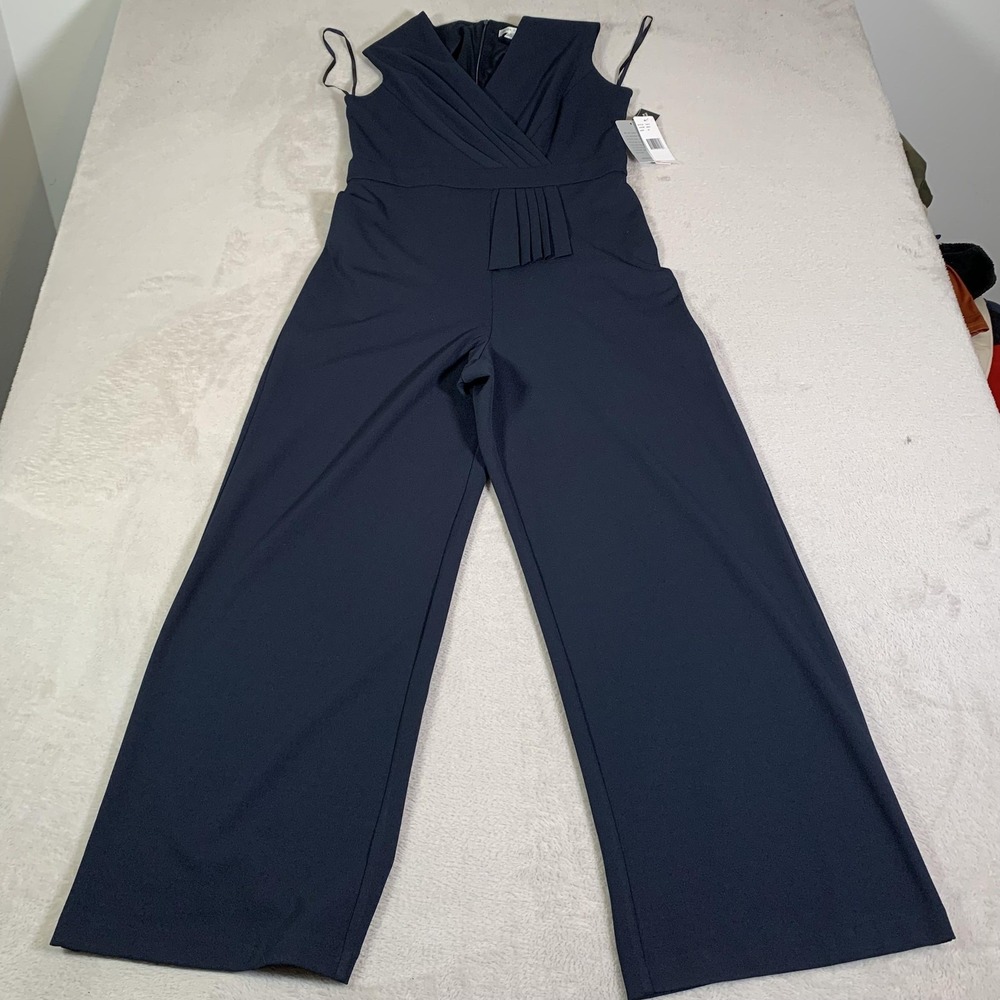 Sandra Darren Jumpsuit Womens 10 Navy Blue V Neck Pleated Wide Leg Formal NEW
